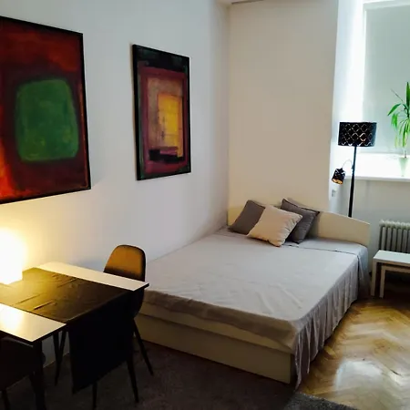 Trubarjeva Street With Self Check-in Apartman